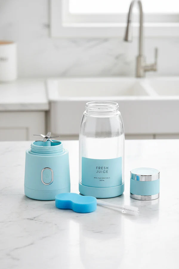 🧃 Fresh Juice Portable Mini Blender - 50% OFF
