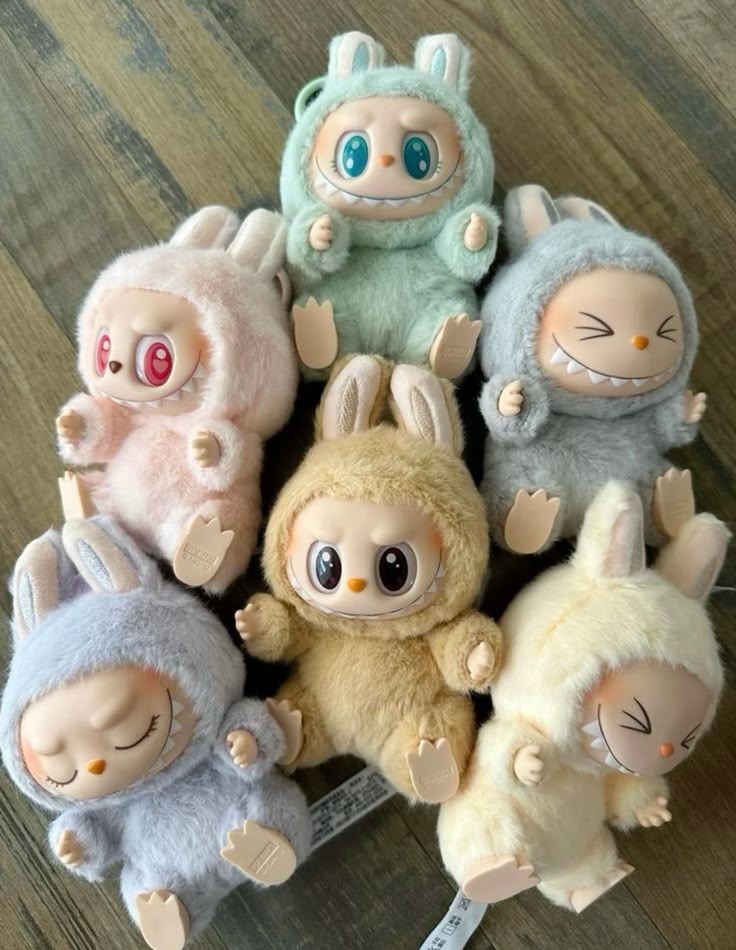Original Labubu Doll – Cute Pop Mart Collectible Toy